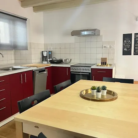 Seayou!***charming 1-bedroom Unit In The Old Center Of Lejlighed